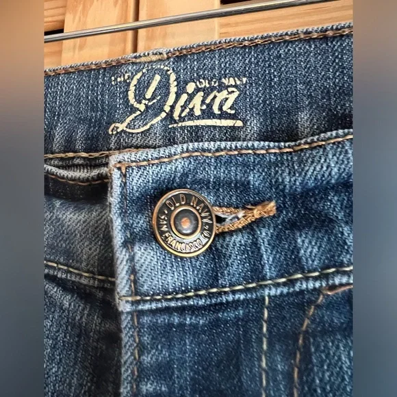 ✌🏼Old Navy Diva Jeans Size 6 Short Perfectly Distressed Straight Leg Boho Style - Picture 2 of 10